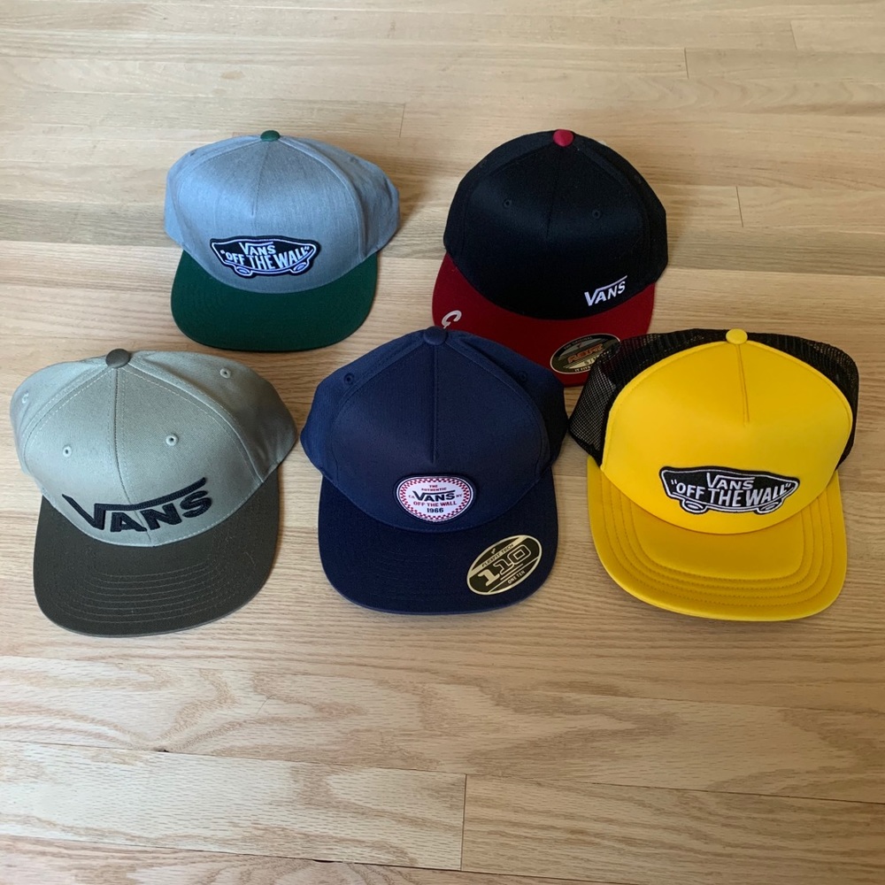 Men’s lot of 5 vans hats.